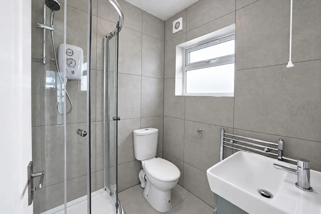 Whitton Waye, Whitton, photo 6