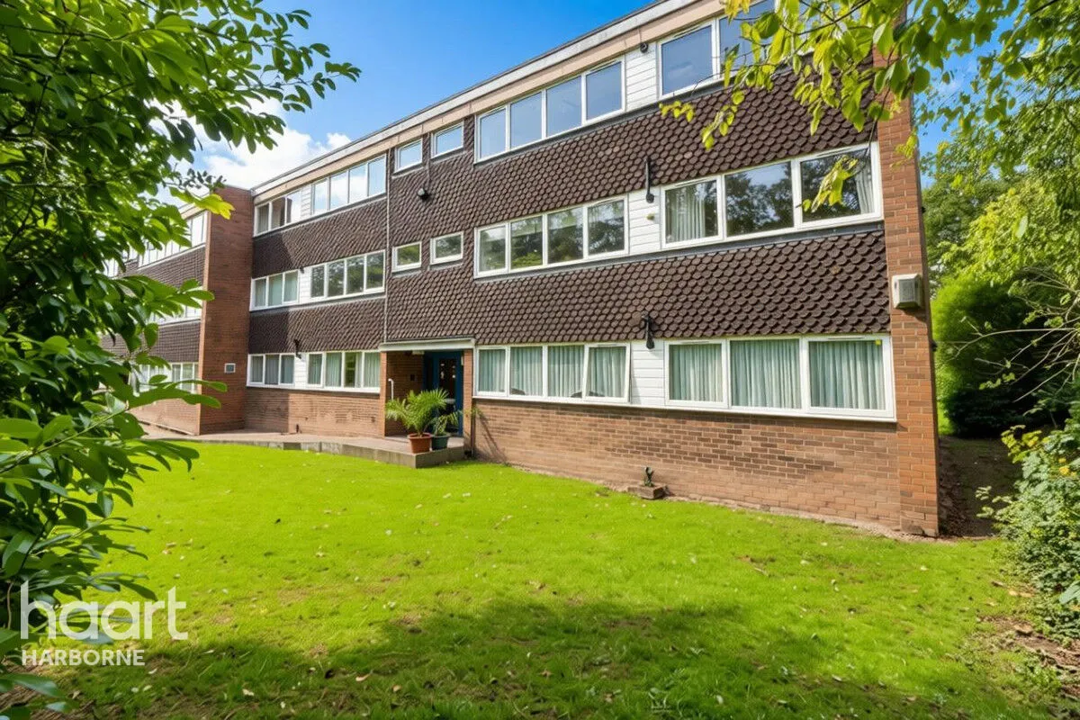 2 bed flat for sale, Cedarhurst, Harborne, B32