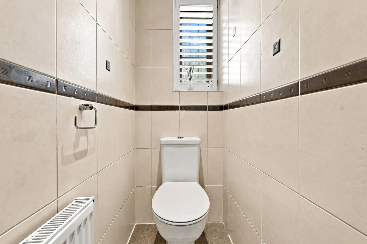 Kingfisher Close, Hutton Mount, CM13, photo 32