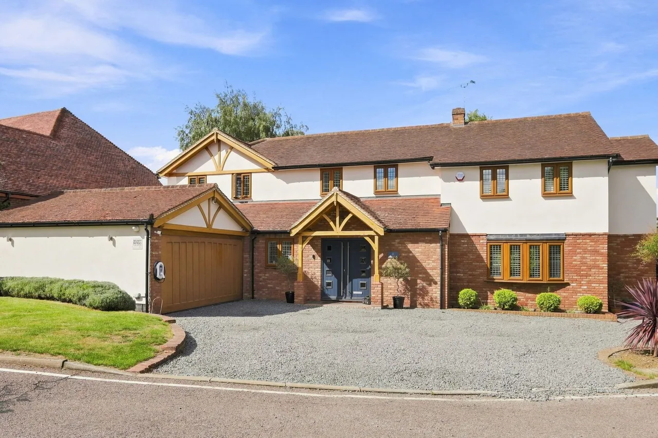 Kingfisher Close, Hutton Mount, CM13, photo 36
