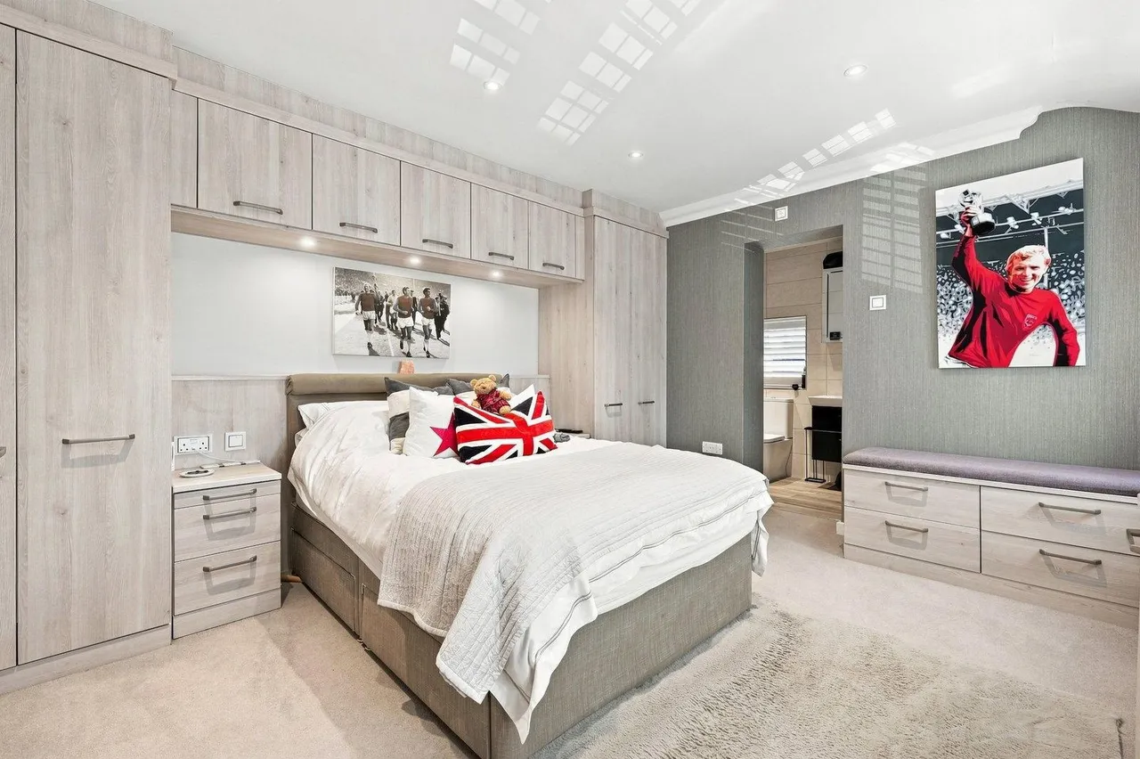 Kingfisher Close, Hutton Mount, CM13, photo 24