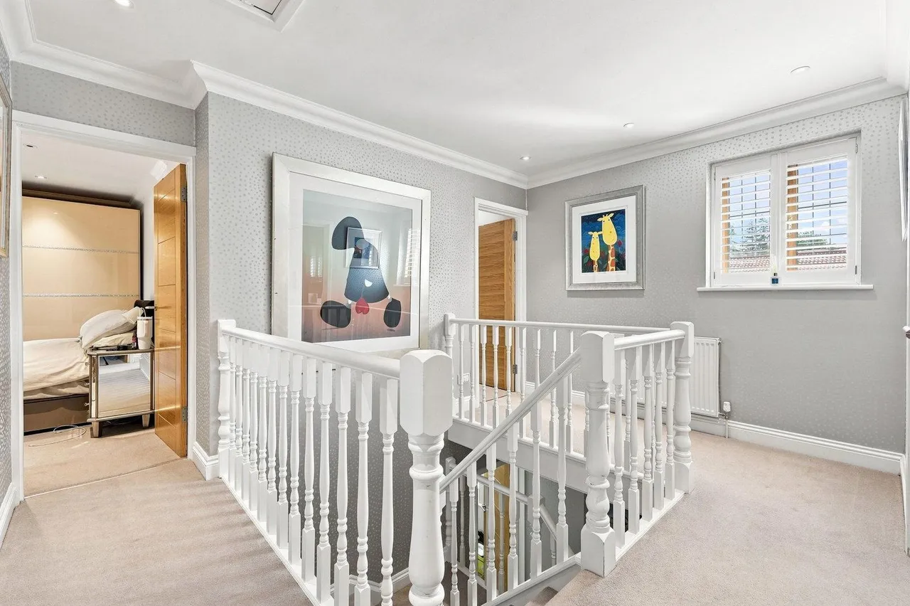 Kingfisher Close, Hutton Mount, CM13, photo 19