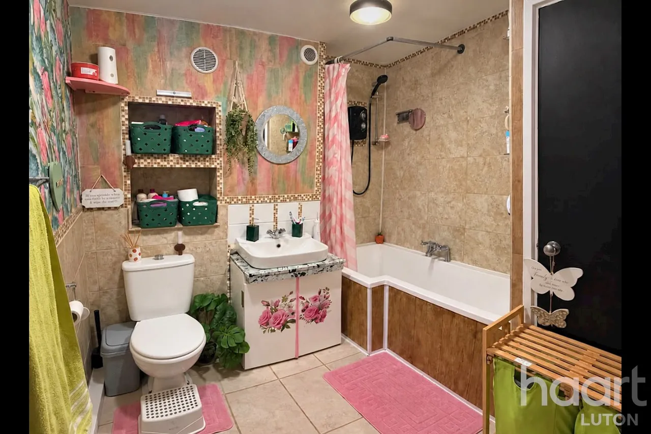 Essex Close, Luton, LU1, photo 9