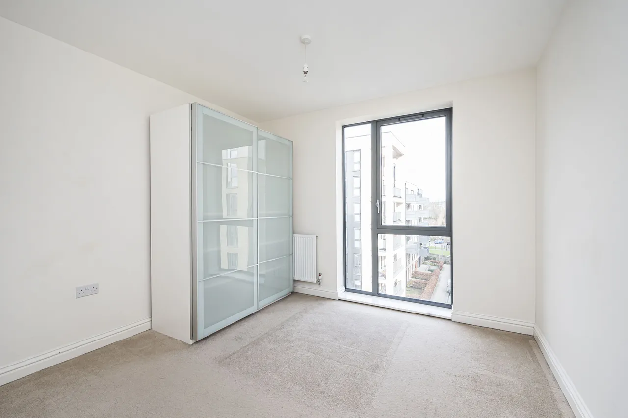 Flat 10, Felix Court, 11 Charcot Road, London, photo 6