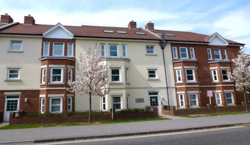 2 bed flat to rent, Chatfield House, SO50
