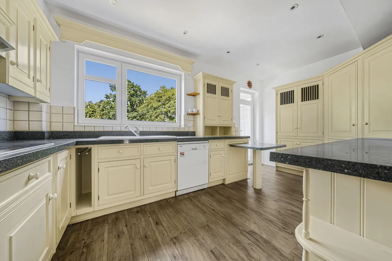 Windsor Road, Ascot, photo 5
