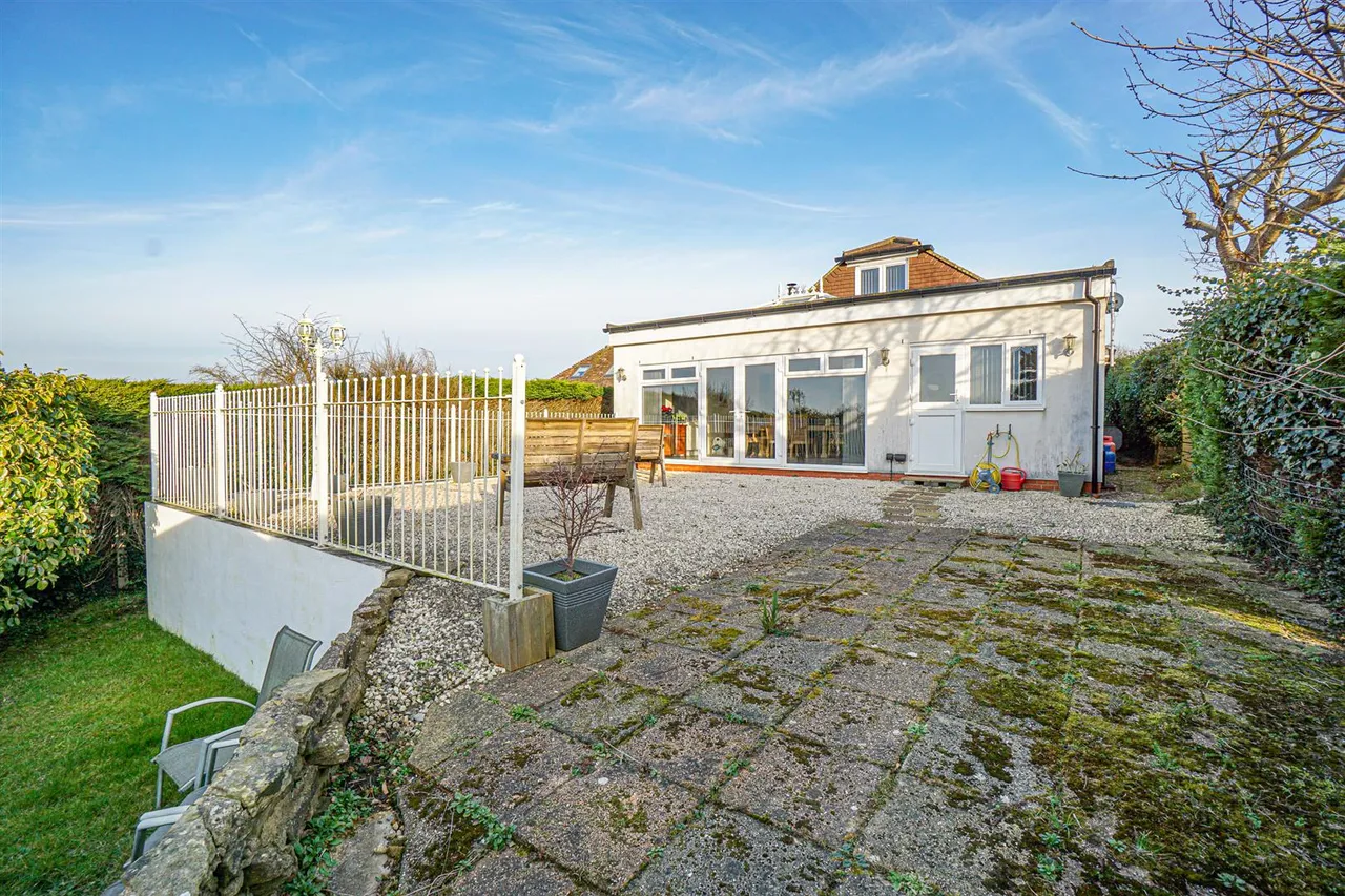 Winchelsea Road, Guestling, photo 22