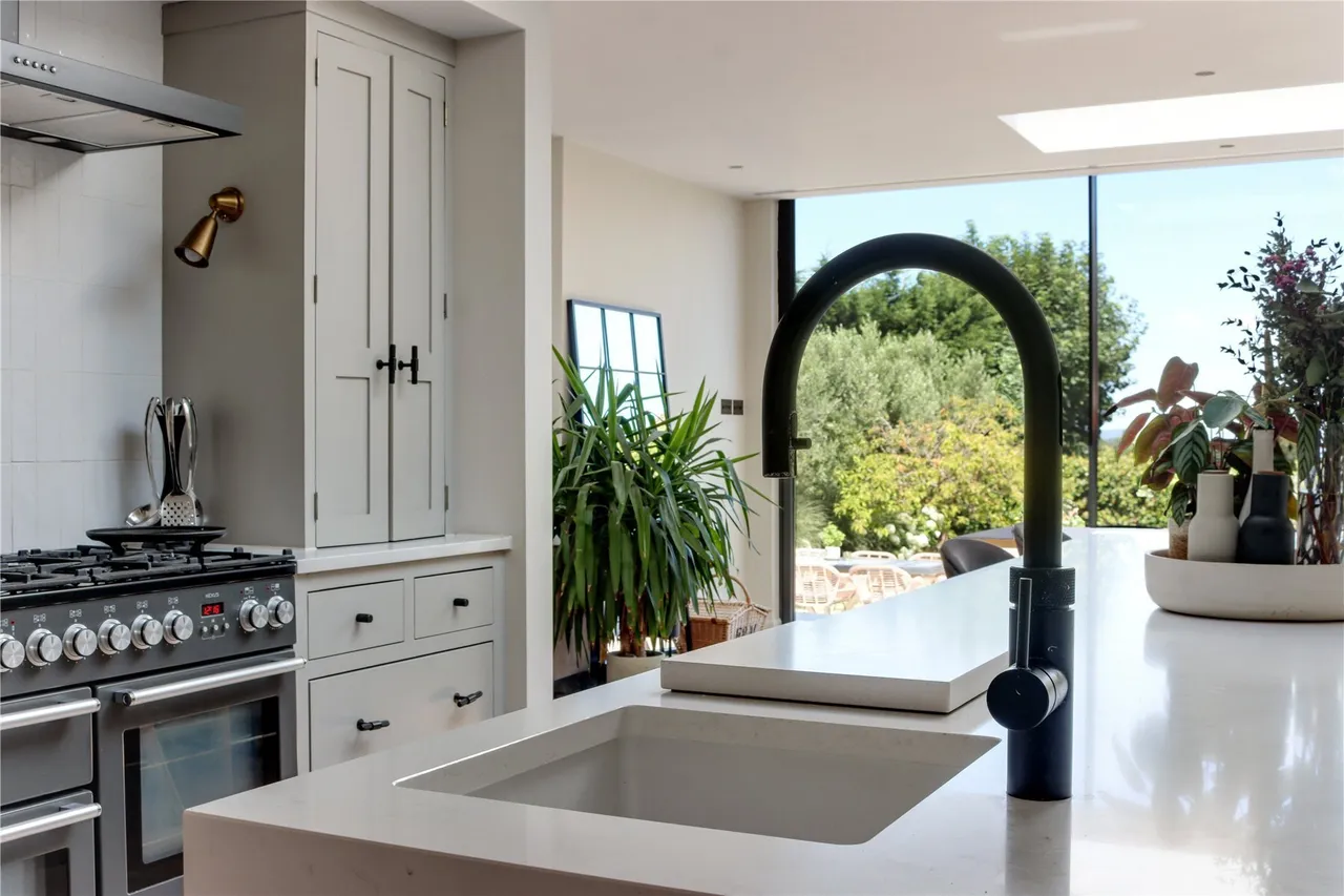 Yew Tree Road, Tunbridge Wells, Kent, TN4, photo 10