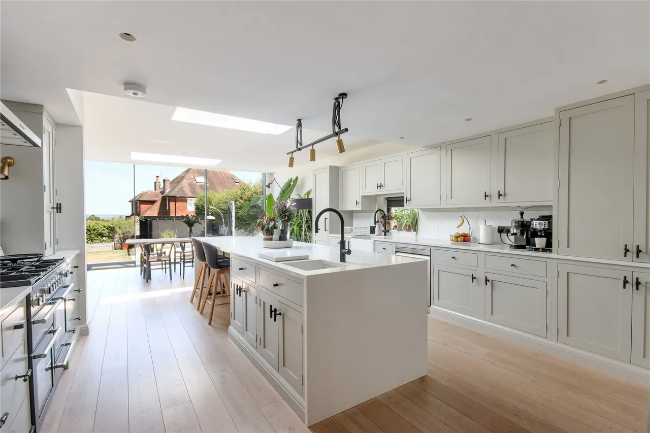 Yew Tree Road, Tunbridge Wells, Kent, TN4, photo 2