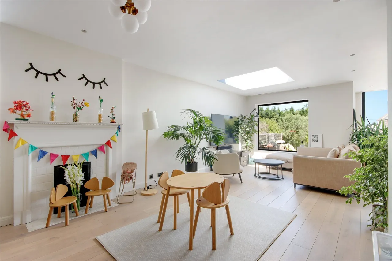 Yew Tree Road, Tunbridge Wells, Kent, TN4, photo 3