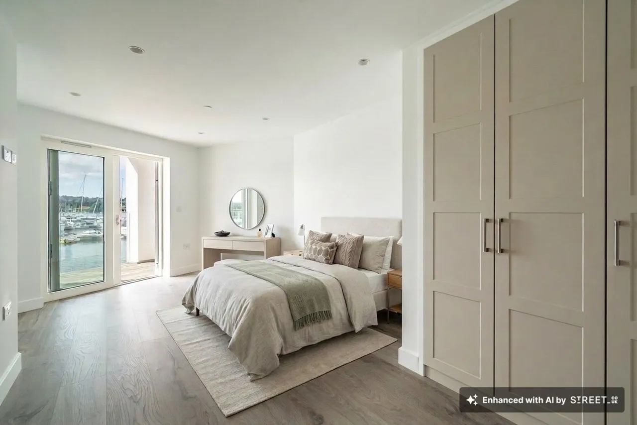North Parade, Falmouth, TR11, photo 18