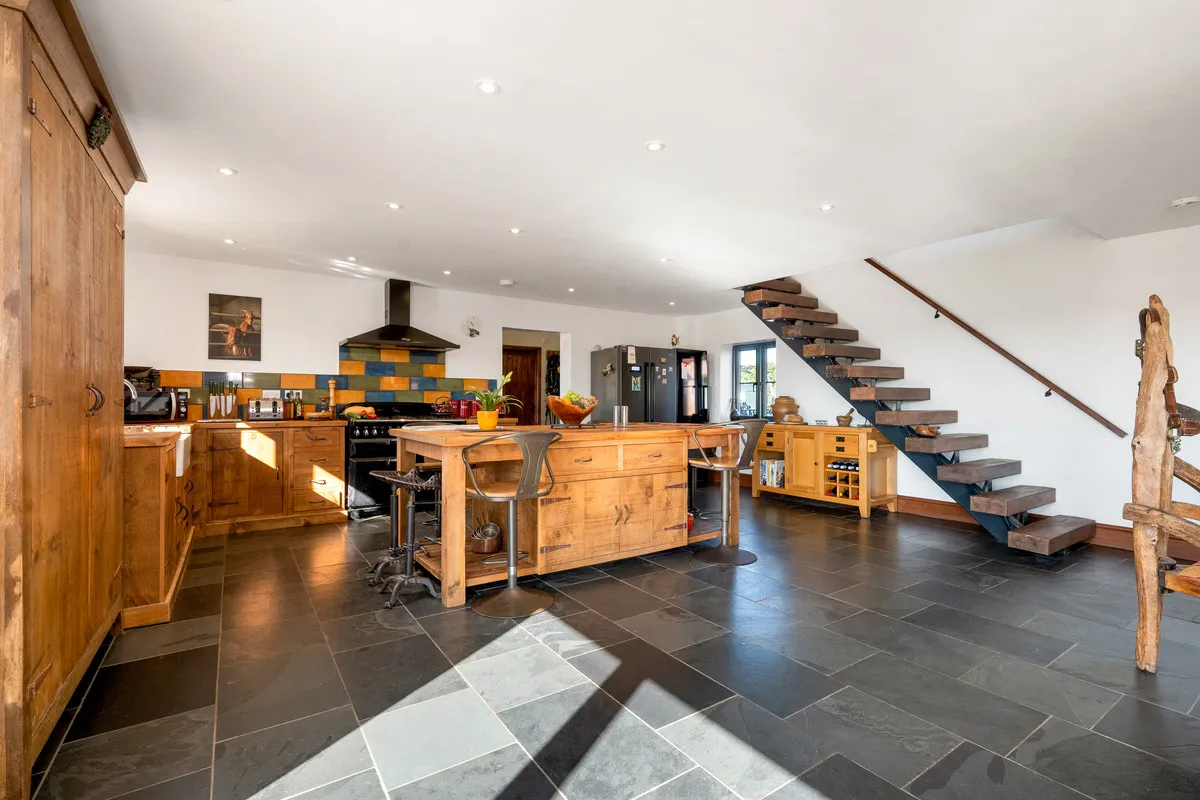 Lincoln Road, East Markham, NG22, photo 4