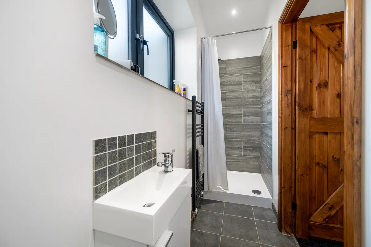 Lincoln Road, East Markham, NG22, photo 21