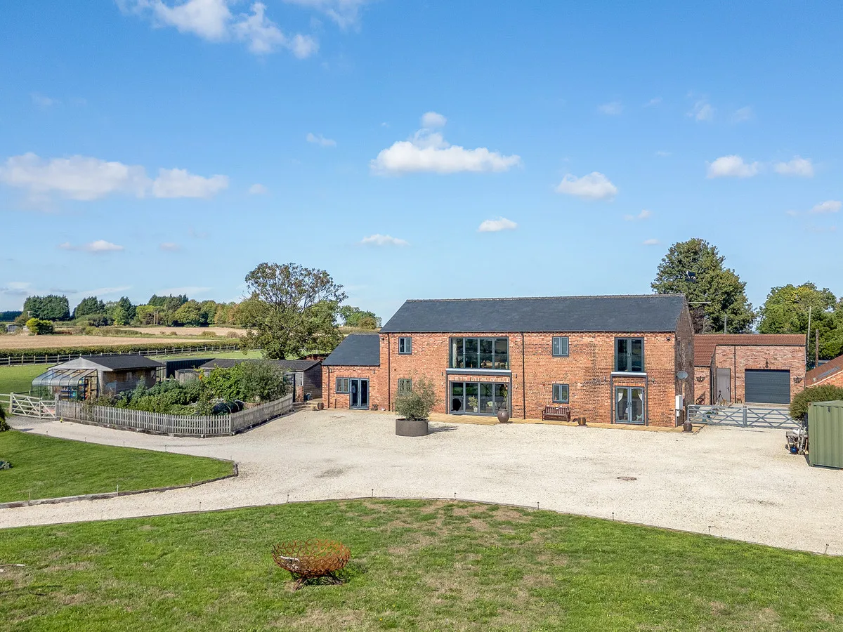 10 bed barn conversion for sale, Lincoln Road, East Markham, NG22
