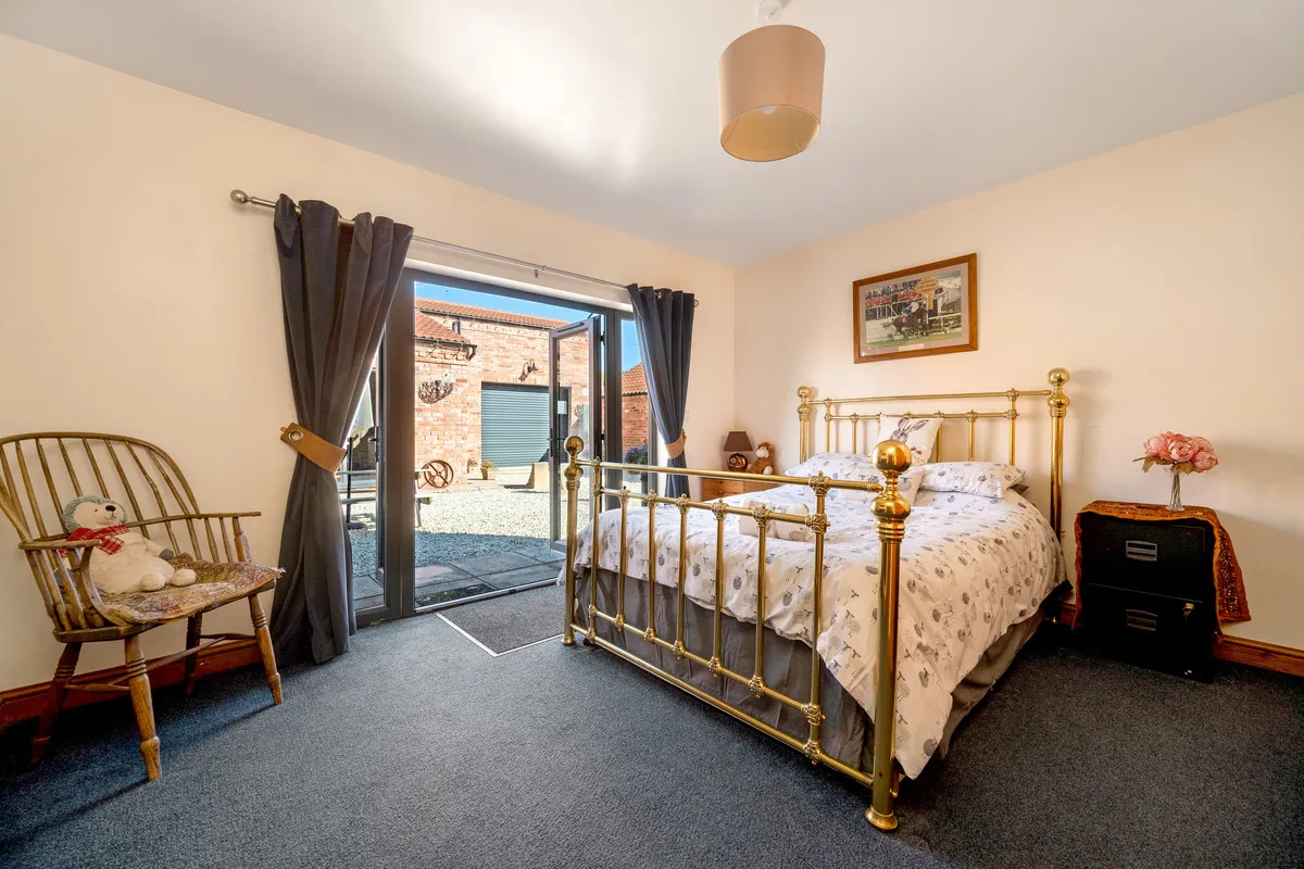 Lincoln Road, East Markham, NG22, photo 6