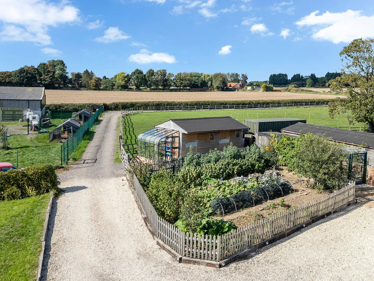 Lincoln Road, East Markham, NG22, photo 23