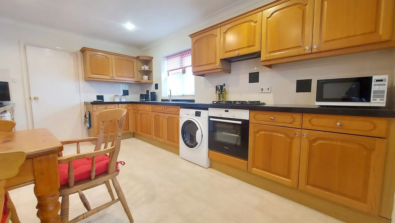 Lilac Close, Bourne, PE10, photo 5