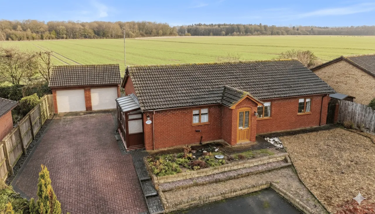 Lilac Close, Bourne, PE10, photo 20