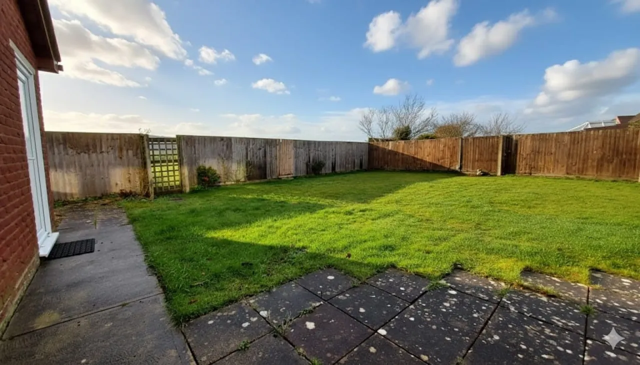 Lilac Close, Bourne, PE10, photo 17