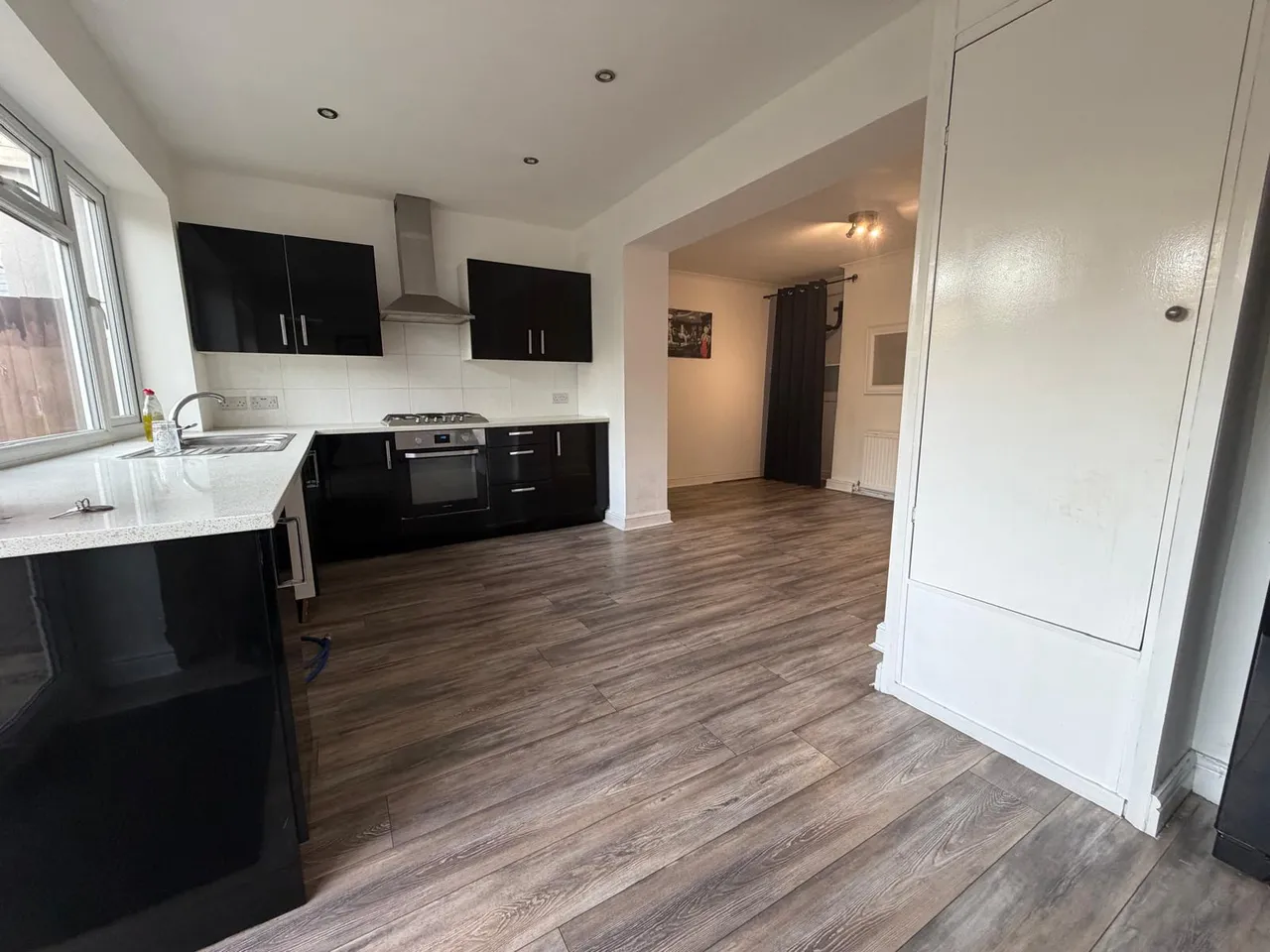 3 bed house to rent, Prestwick Road, Watford, WD19