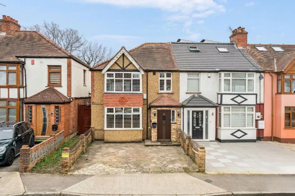 3 bed house for sale, Parkfield Avenue, Hillingdon, UB10