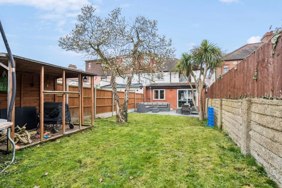 Parkfield Avenue, Hillingdon, UB10, photo 18