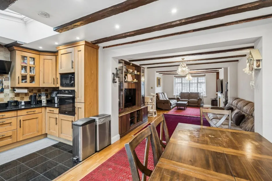 Parkfield Avenue, Hillingdon, UB10, photo 5