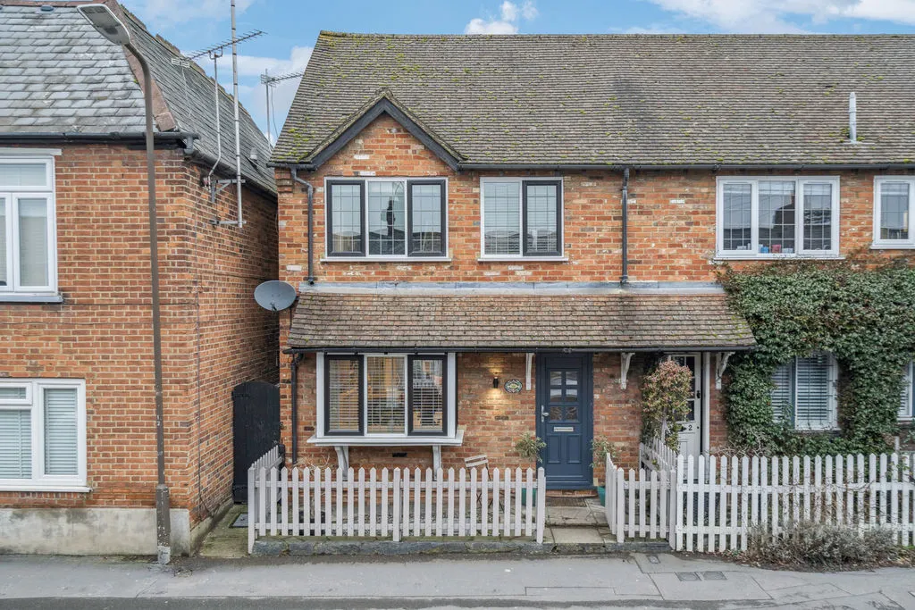 3 bed house for sale — Charlotte Way, Marlow SL7 1PJ