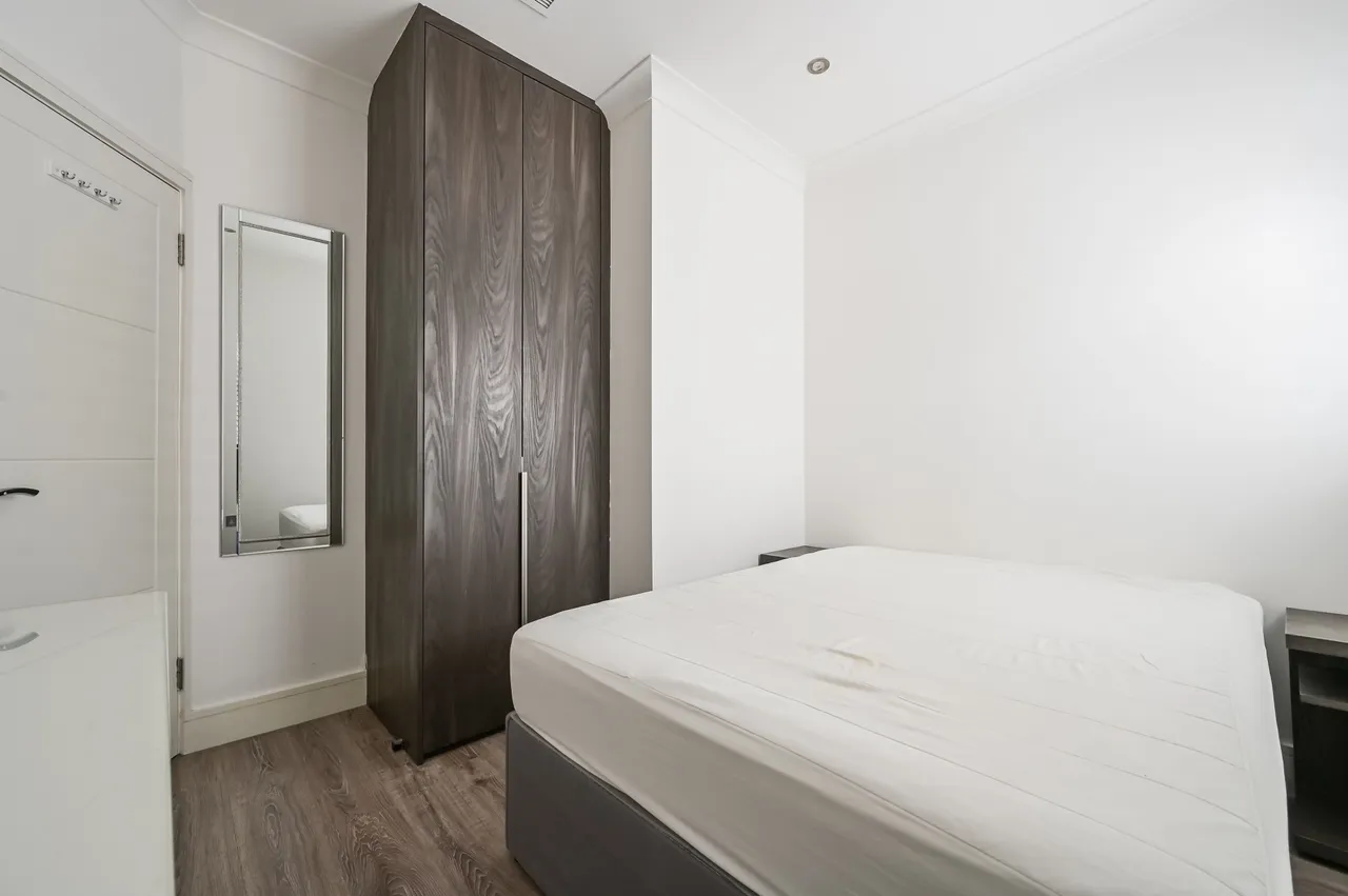 Flat C1, 10 High Road, London, photo 6