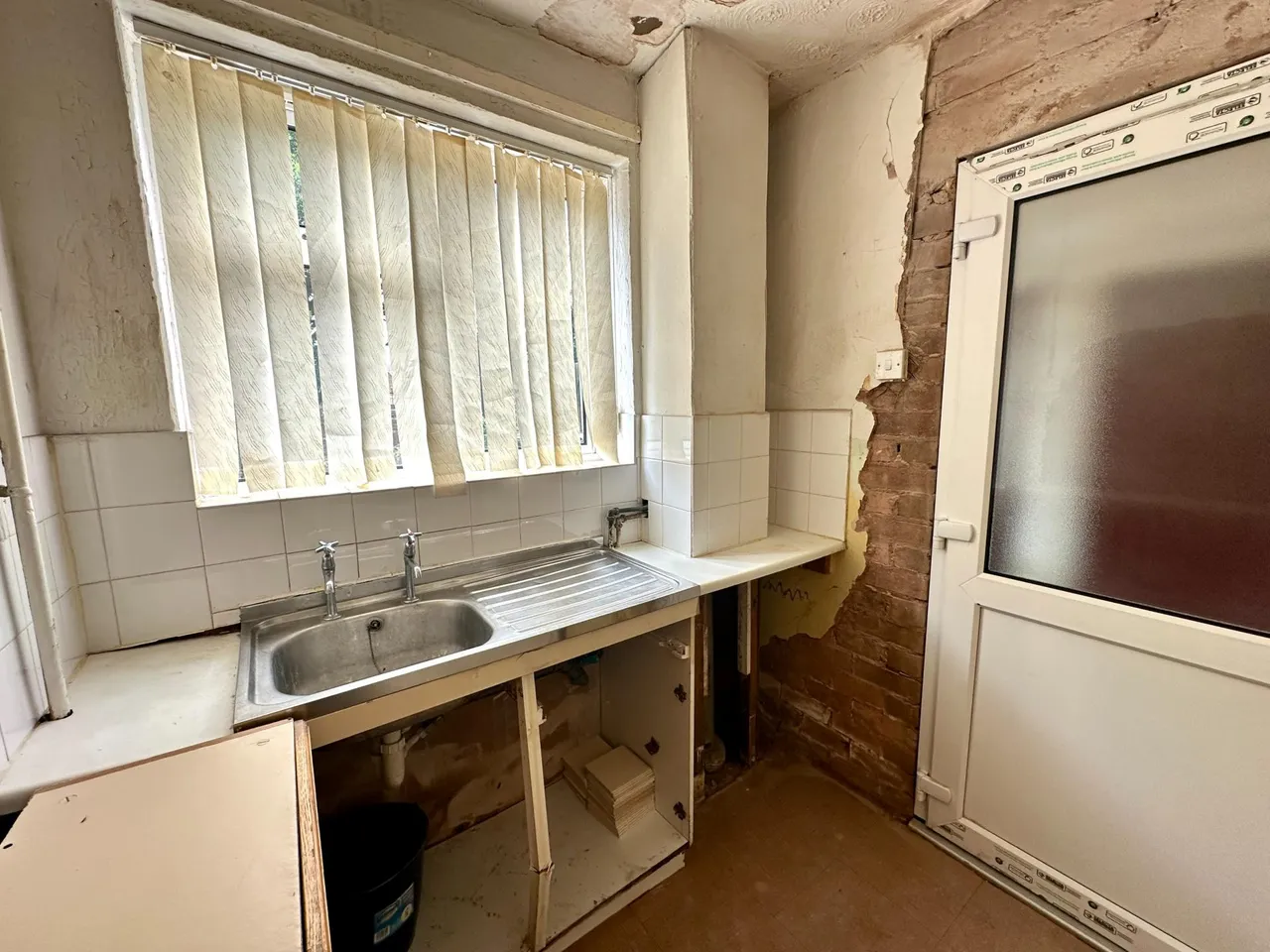 Avon Road, Goscote, Walsall, WS3, photo 6