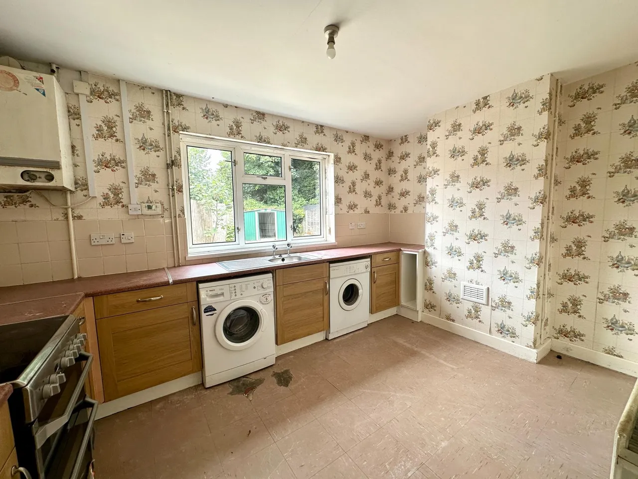 Avon Road, Goscote, Walsall, WS3, photo 5