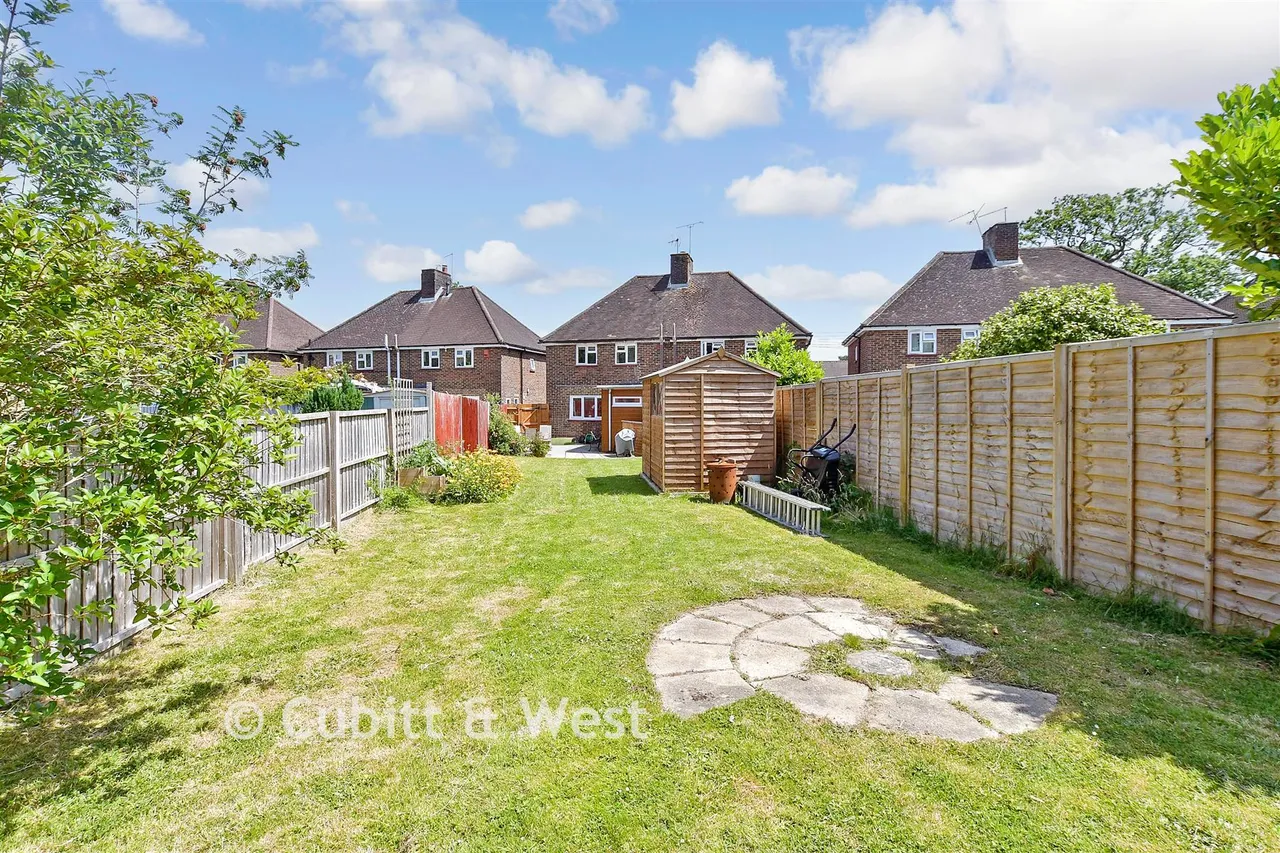 Ifield Road, West Green, RH11, photo 13