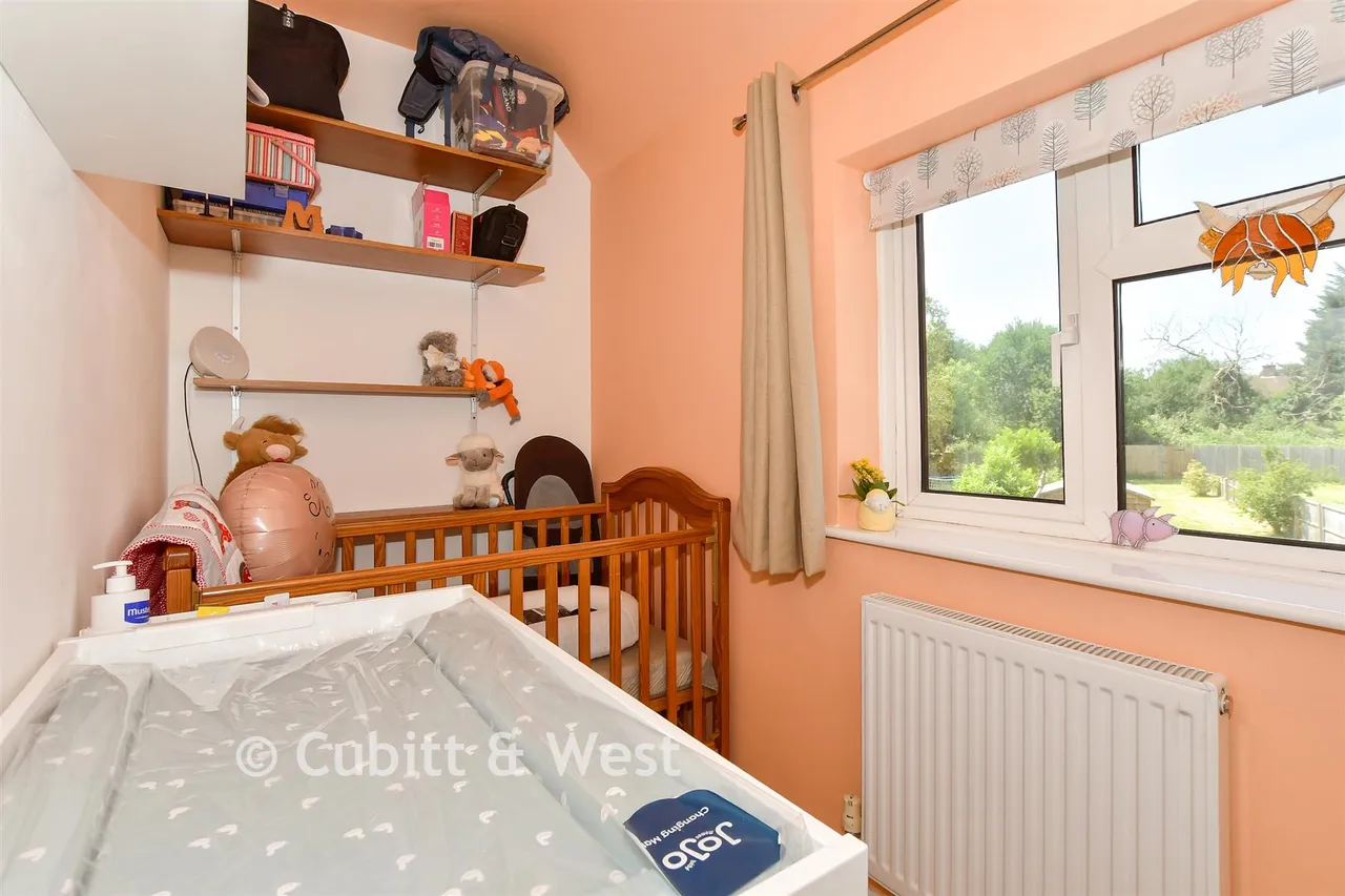 Ifield Road, West Green, RH11, photo 11