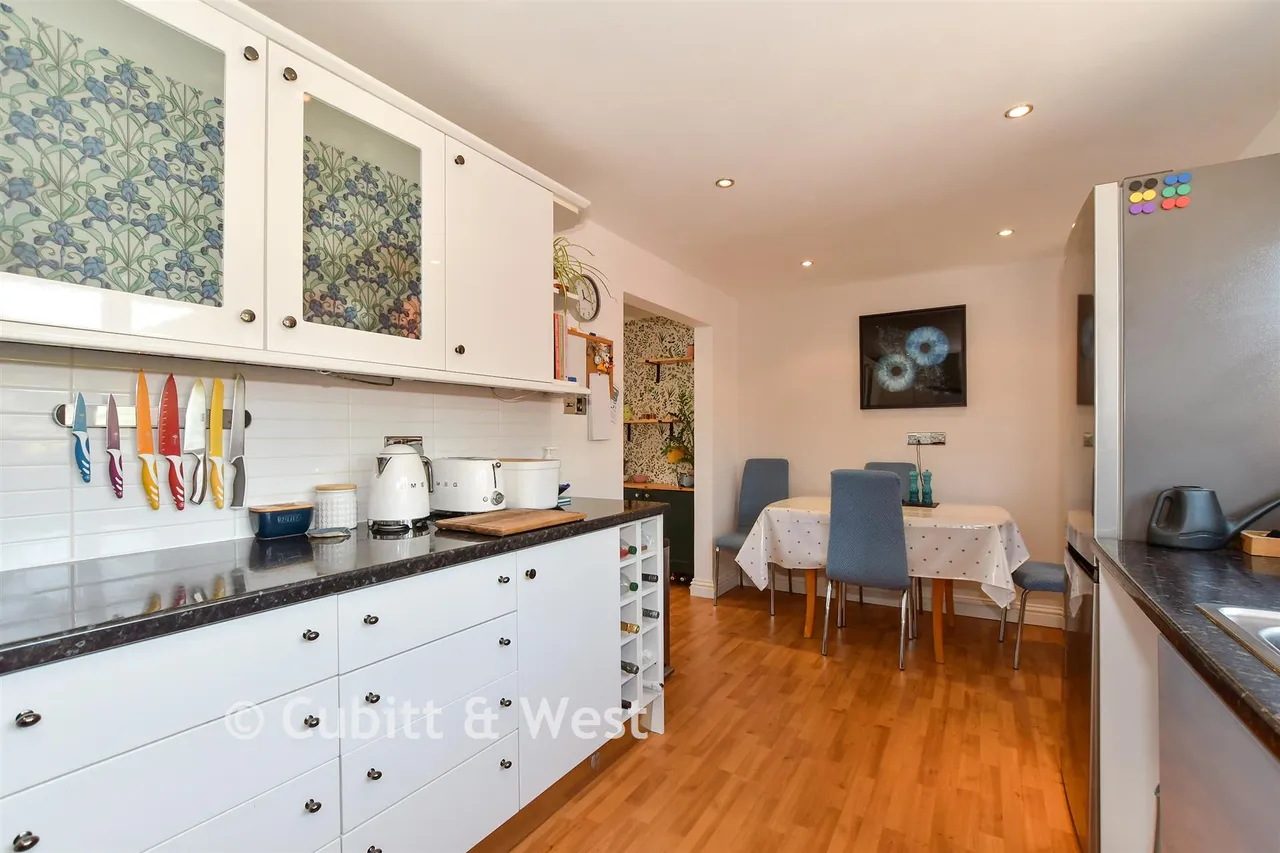 Ifield Road, West Green, RH11, photo 5