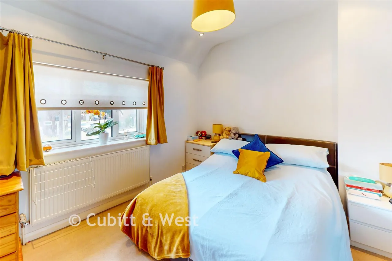 Ifield Road, West Green, RH11, photo 8