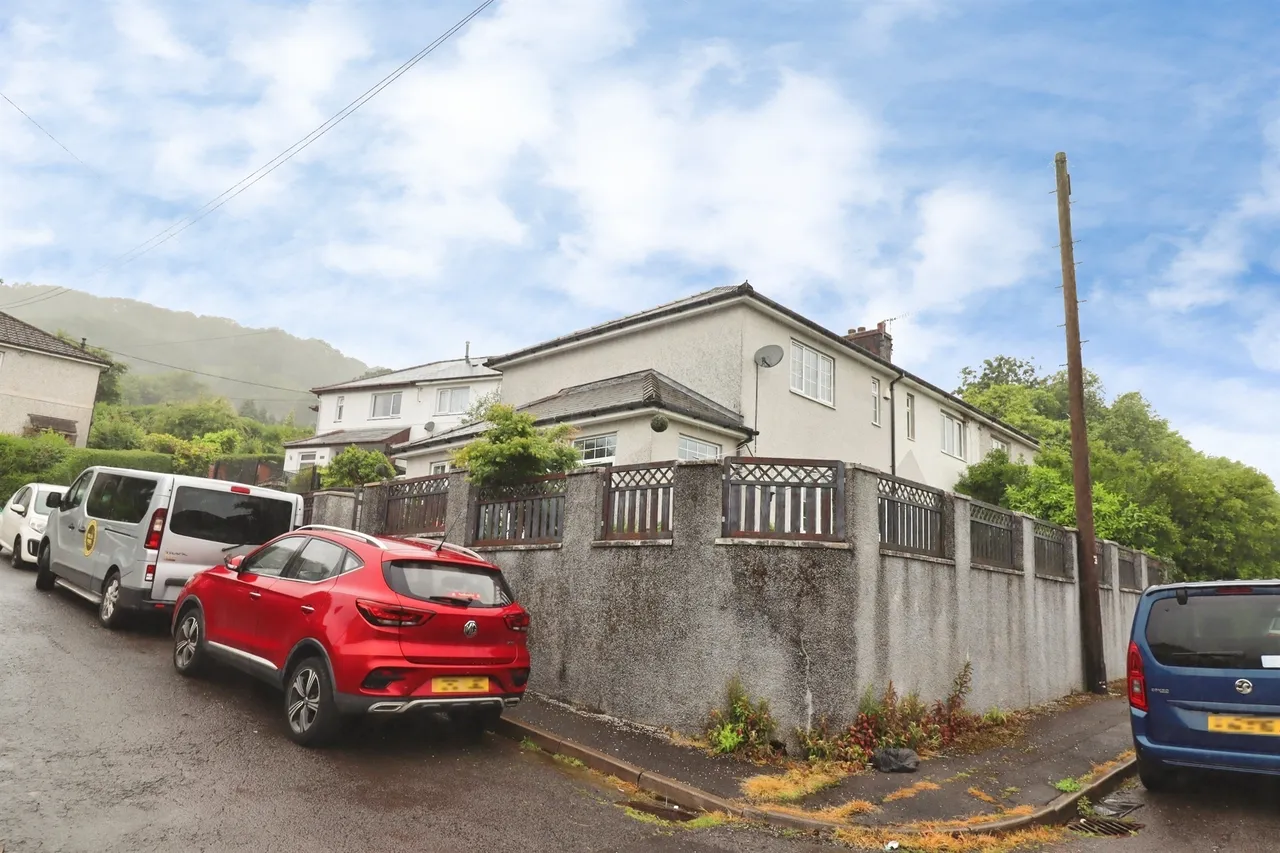 Gellideg Road, Pontypridd, CF37, photo 18