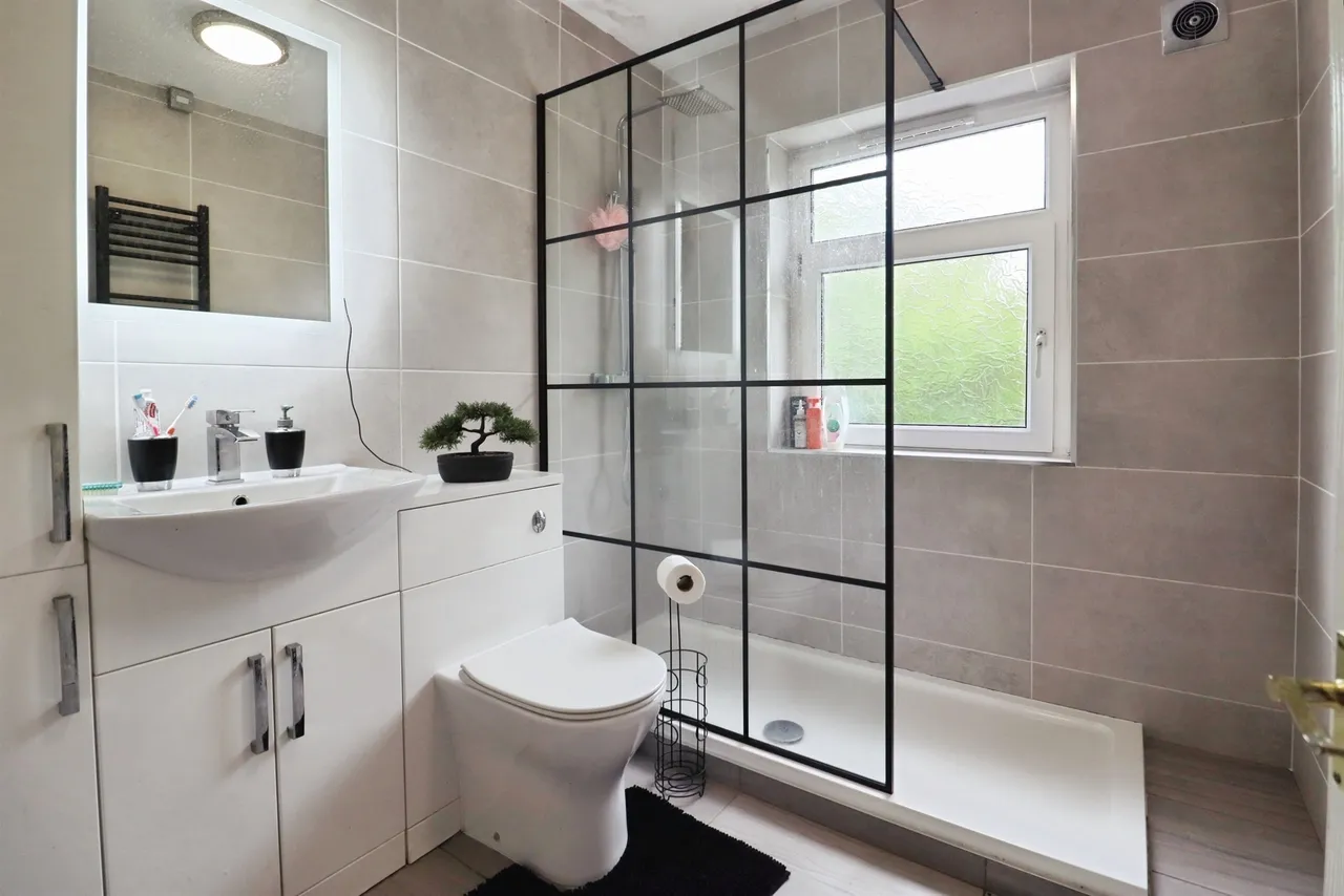 Gellideg Road, Pontypridd, CF37, photo 12