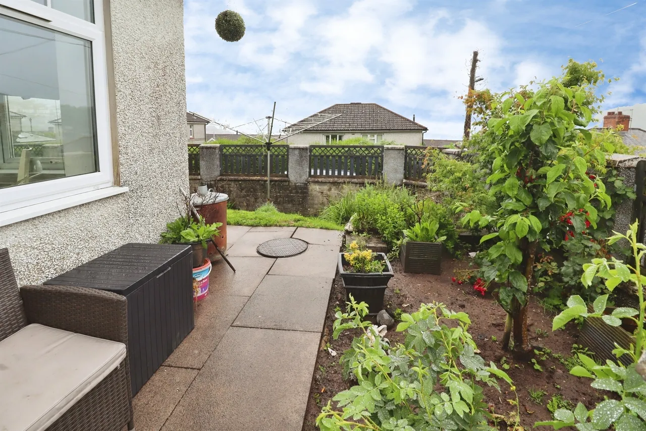 Gellideg Road, Pontypridd, CF37, photo 17