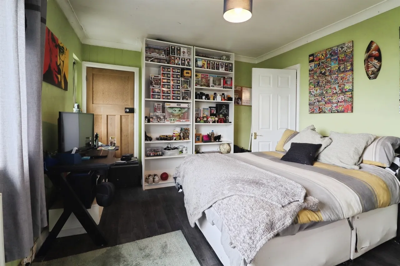 Gellideg Road, Pontypridd, CF37, photo 13