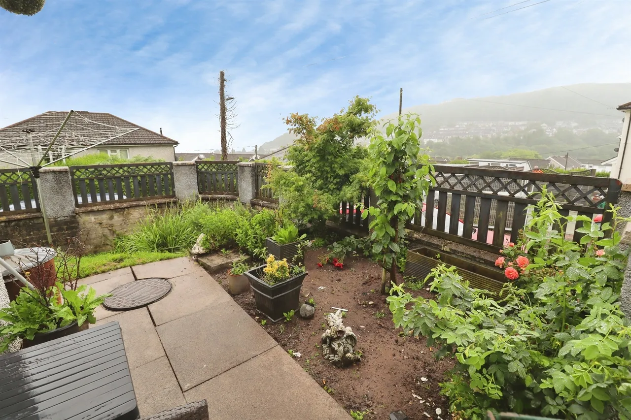 4 bed house for sale, Gellideg Road, Pontypridd, CF37