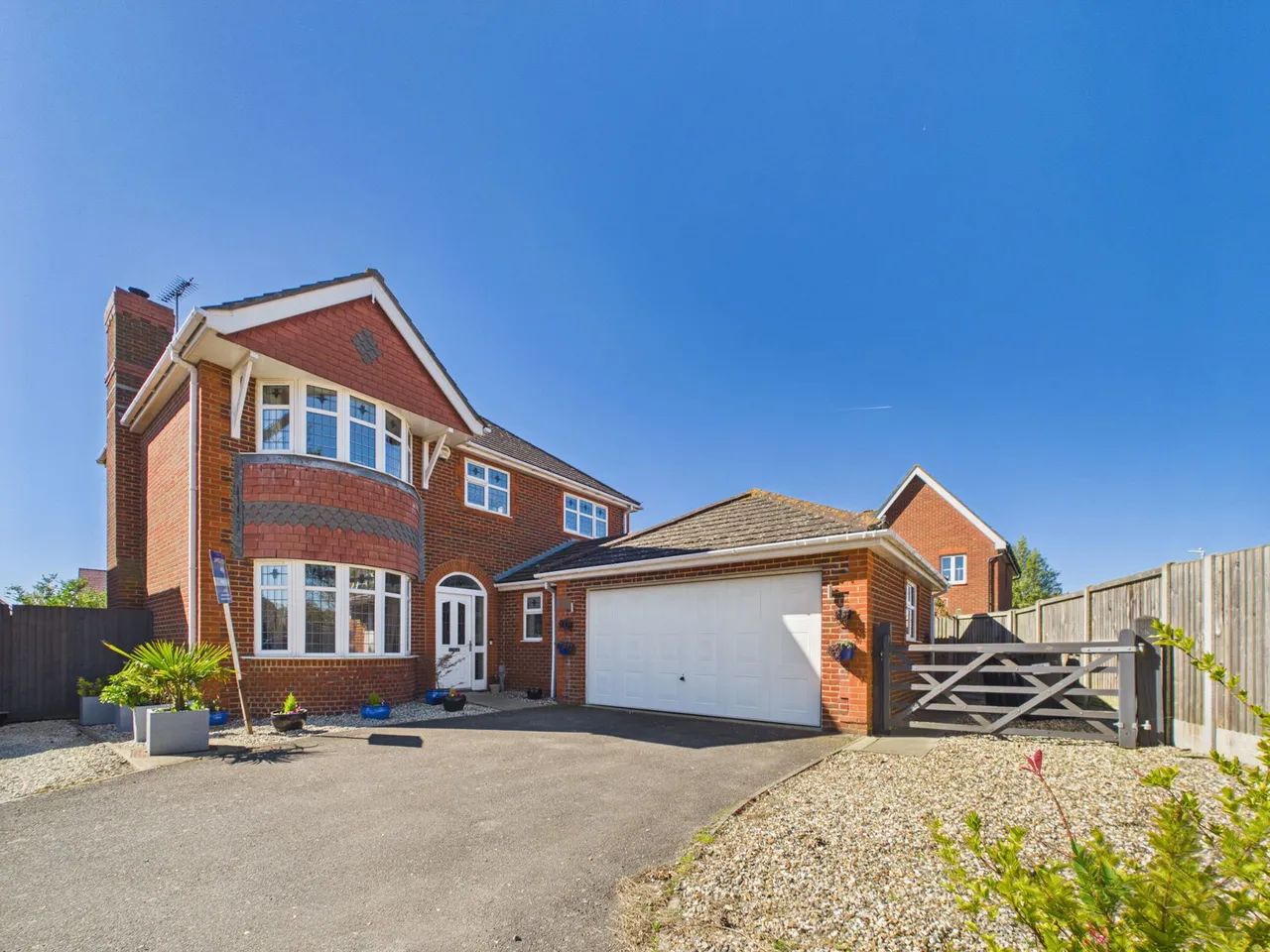 4 bed house for sale, Petrel Close, Herne Bay