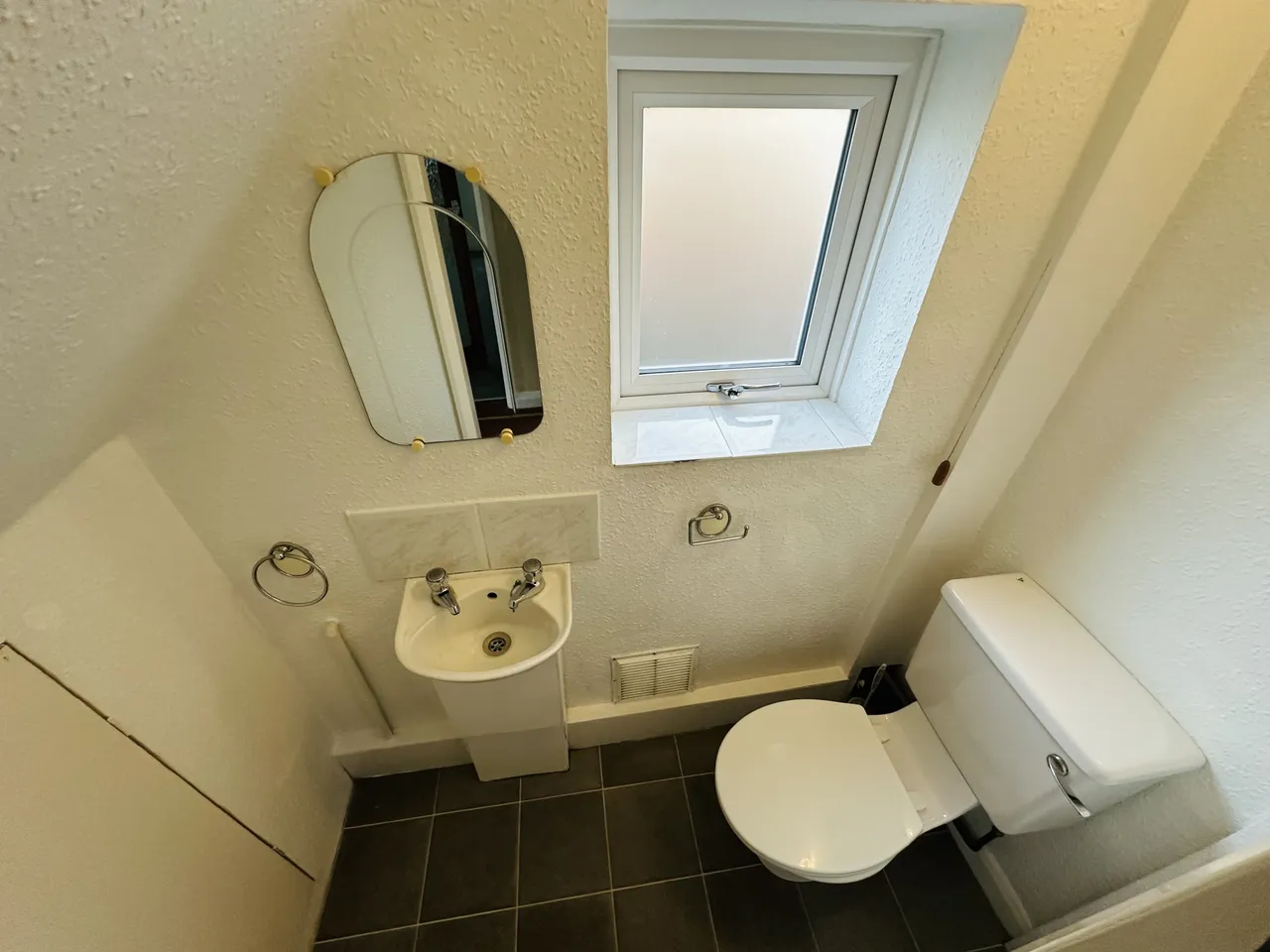 Moorthorne Crescent, Bradwell, ST5, photo 5