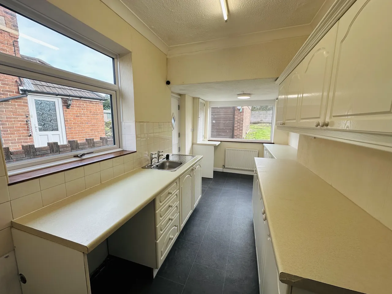 Moorthorne Crescent, Bradwell, ST5, photo 6