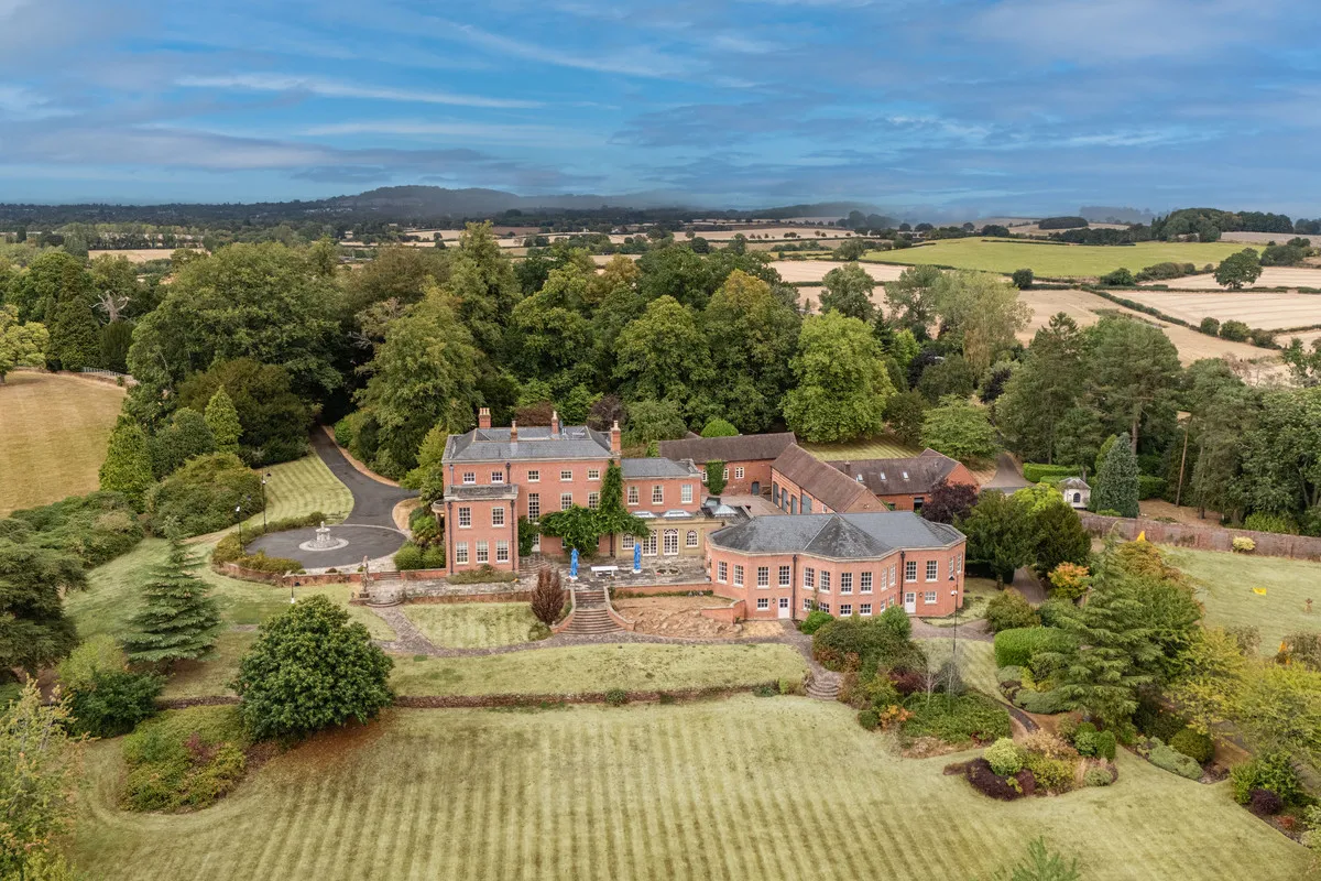 11 bed house for sale, Hillpool, Kidderminster, DY10