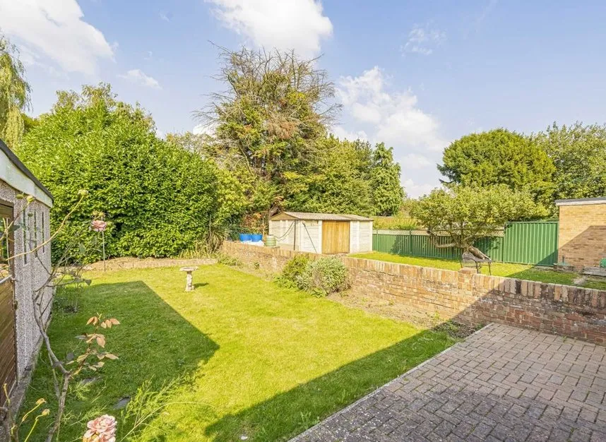 Sunmead Road, Sunbury on Thames, TW16, photo 6