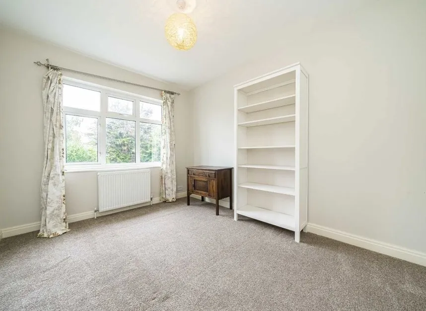 Sunmead Road, Sunbury on Thames, TW16, photo 5