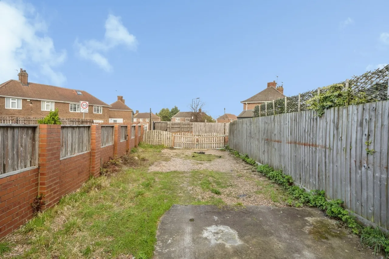 Queen Marys Road, New Rossington, Doncaster, South Yorkshire, DN11, photo 14