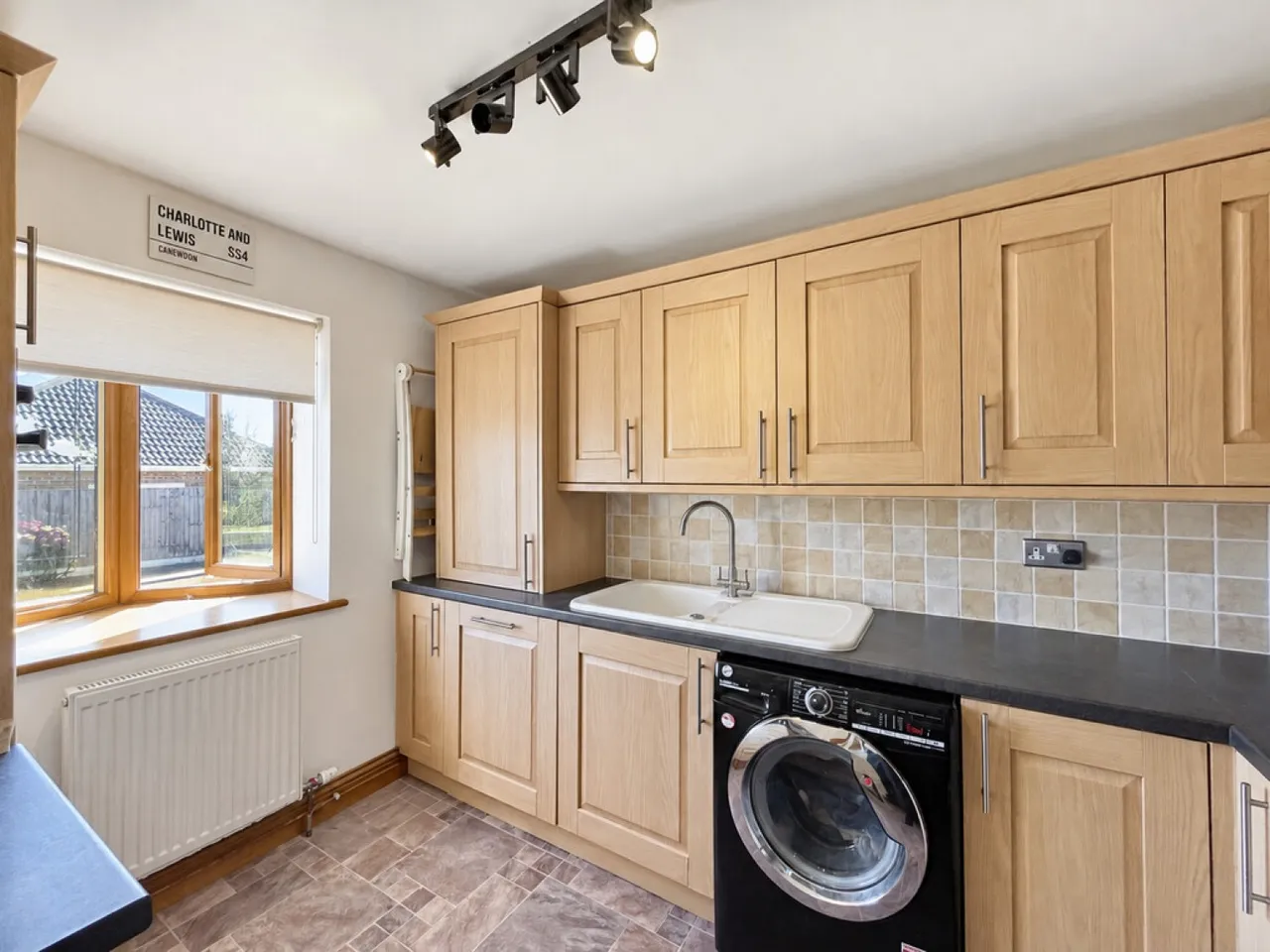 Rowan Way, Canewdon, photo 10