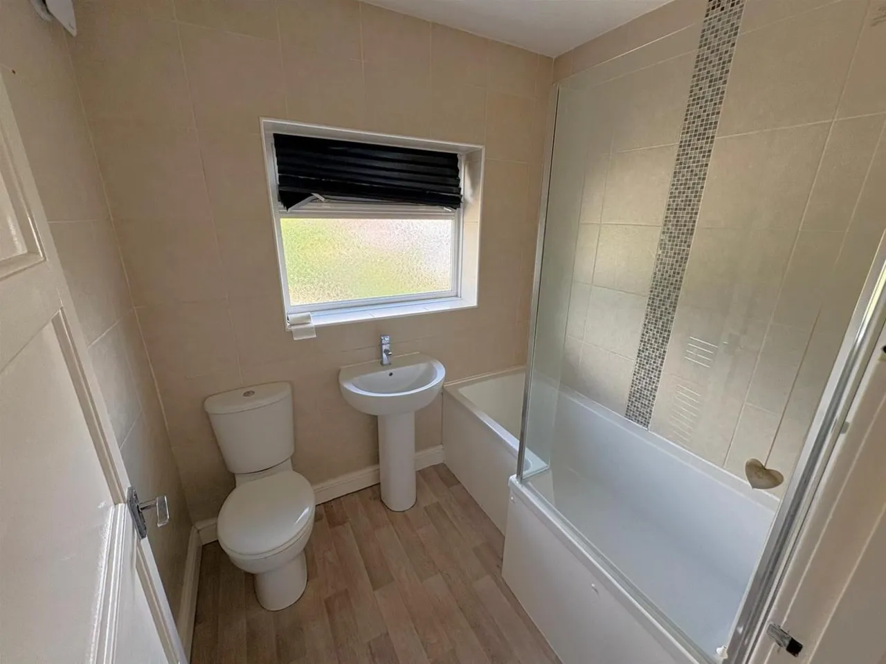 Carrside Eastfield, Scarborough YO11 3DE, photo 8