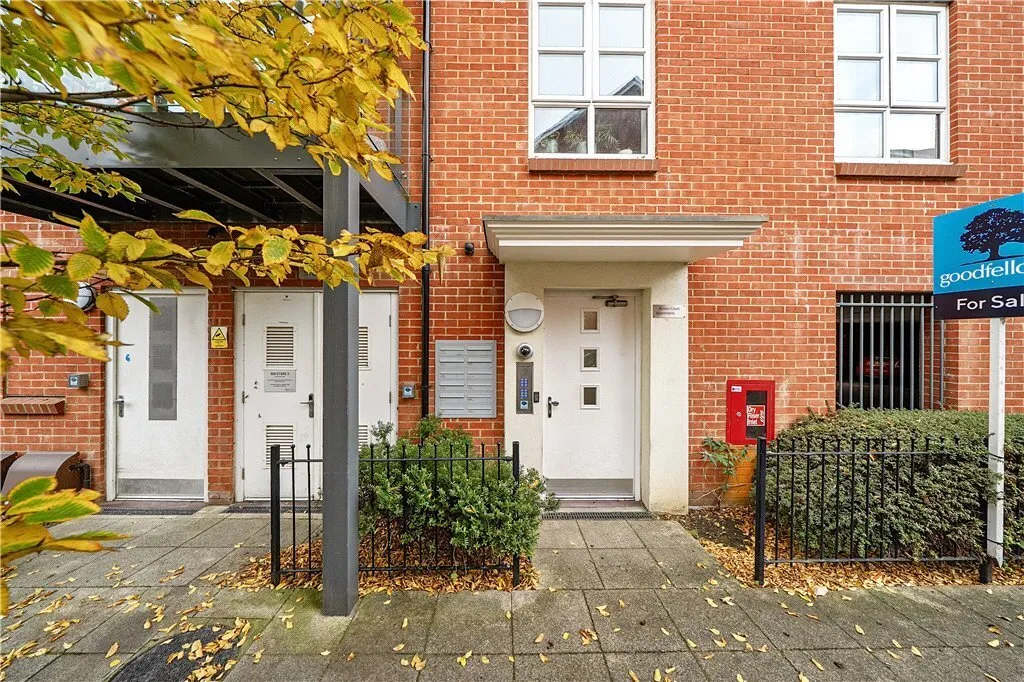 Brickfield Road, Mitcham, CR4, photo 10